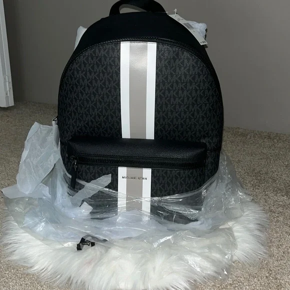 Michael Kors | Bags | Beautiful Xlarge Michael Kors Backpack  display picture 1